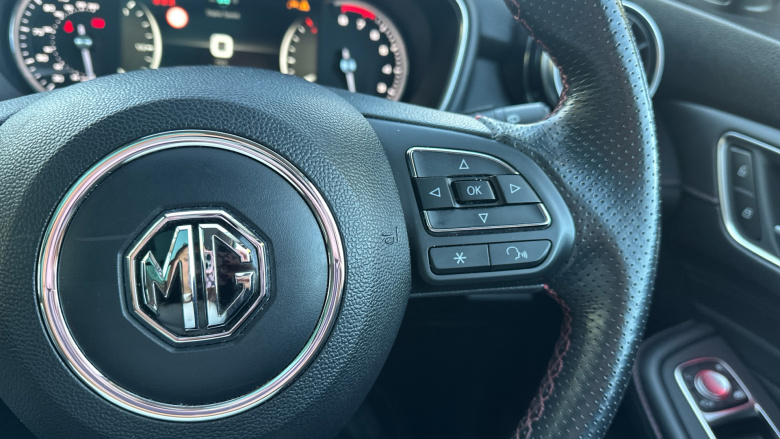 MG Hs 1.5 T-GDI Exclusive 5dr Petrol Hatchback